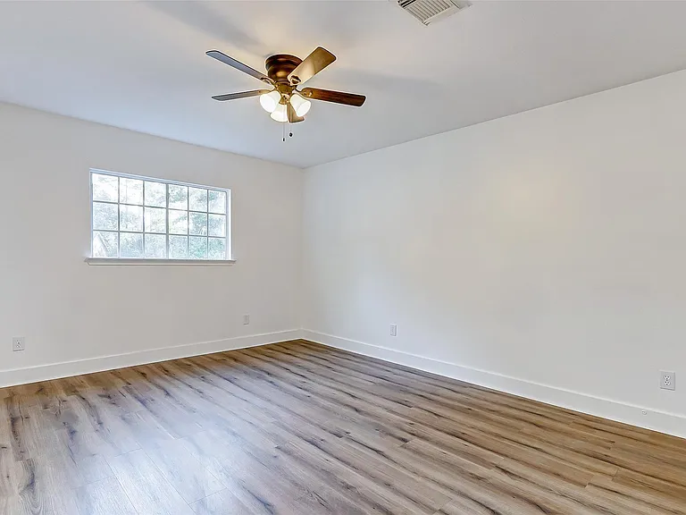 21892 Silver Oak Ct — Photo 41