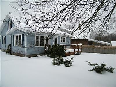 3rd image of 1900 Hollis Ave