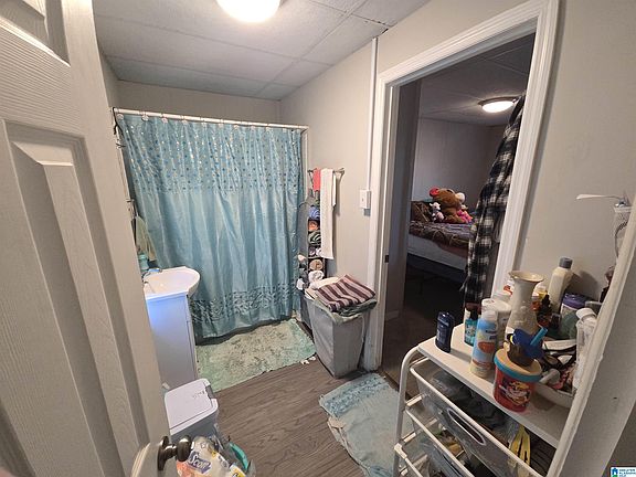 3rd image of 1520 20th Pl SW