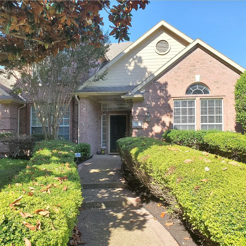 Building Photo - 5305 Coachman Ct