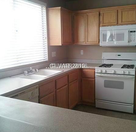 2nd image of 14 Belle Crest Ct