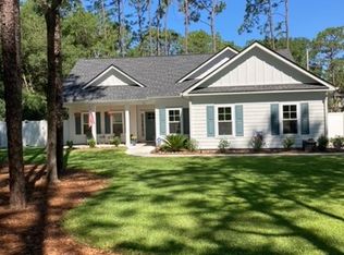 35 Georgeanna Ct, Pawleys Island, SC 29585