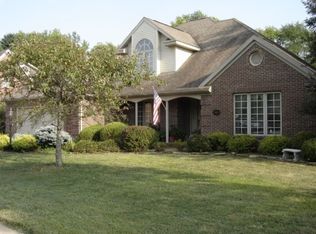 10611 Hampton Pl, Newburgh, IN 47630