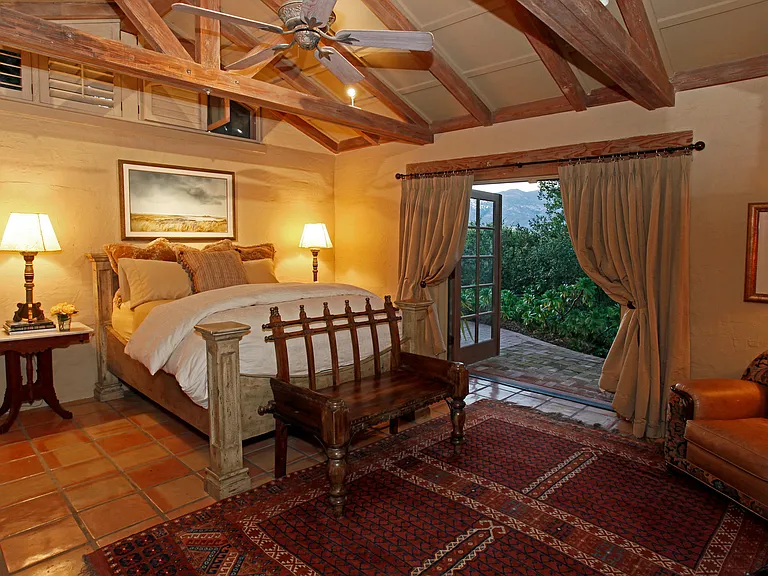 1420 La Cima Rd — Photo 11