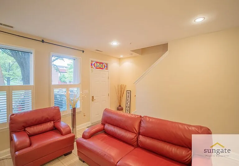 104 N Dallas St — Photo 3