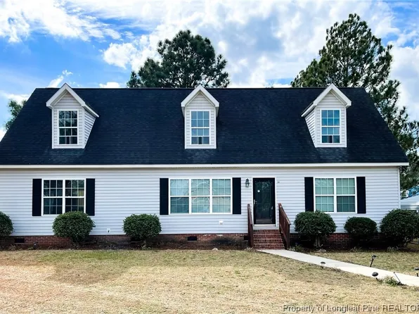 64 Danbury Dr, Saint Pauls, NC 28384