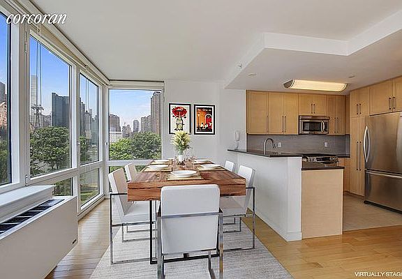 4th image of 415 Main St APT 5C