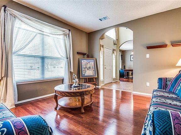 2nd image of 9605 Shelby Pl