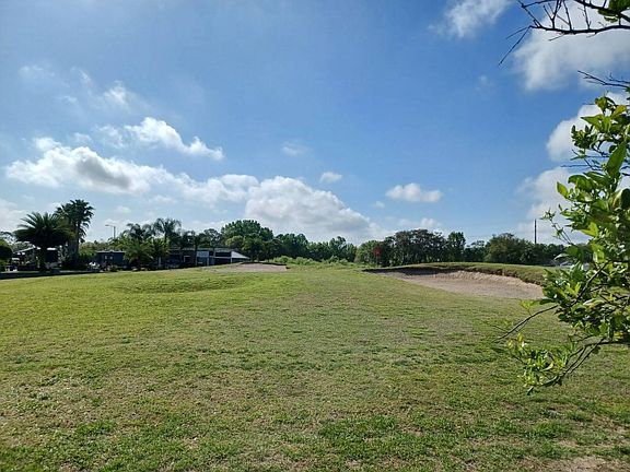 3rd image of 725 Par Pines Blvd