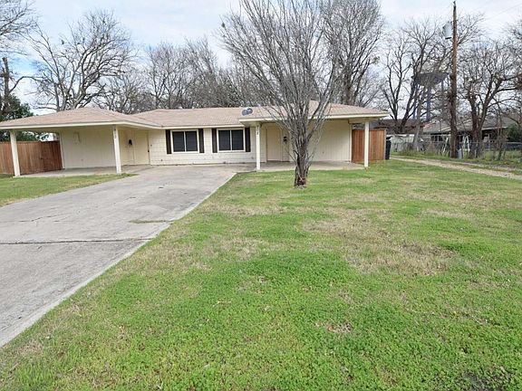 4th image of 910 W Lamar Ave