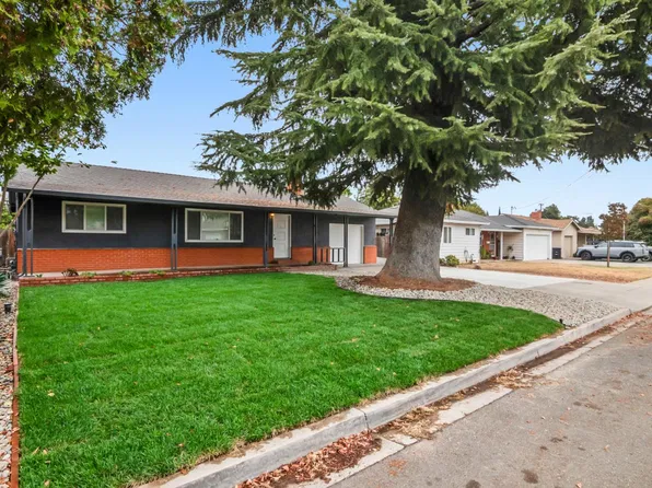 1204 Maple Dr, Oakdale, CA 95361