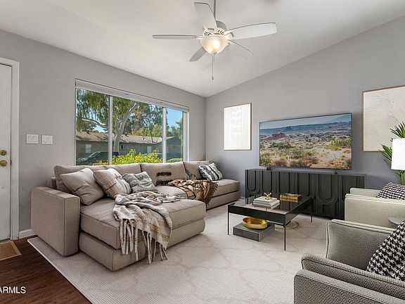 2nd image of 1010 W MALIBU Drive