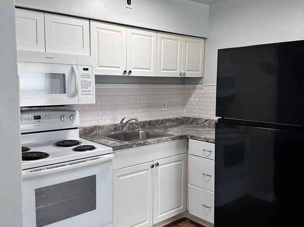 2631 Parkside Ter #1