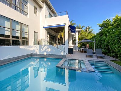 116 W Mashta Dr, Key Biscayne, FL, 33149