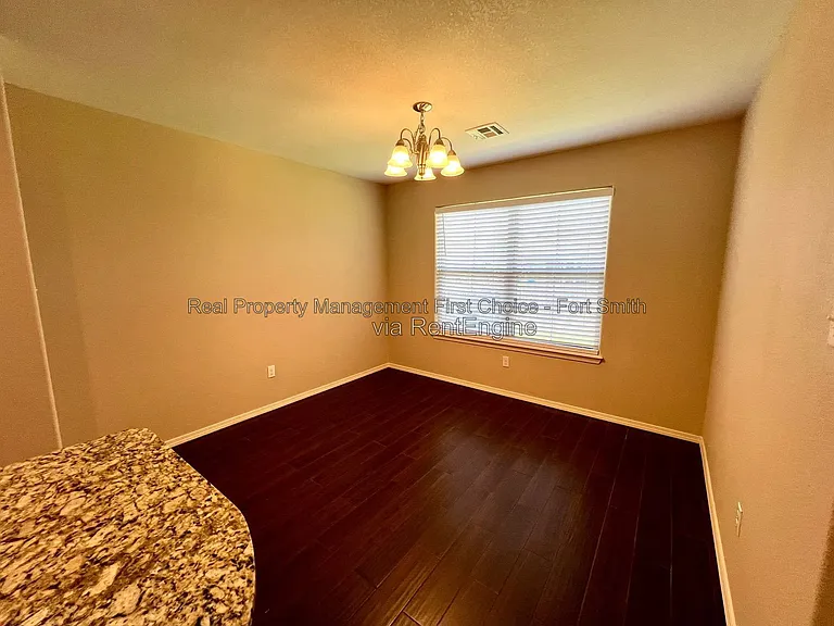 507 Ridge Point Dr — Photo 6