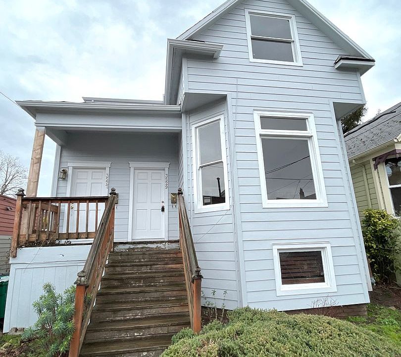 1st image of 3527-3529 SE Belmont St #3527