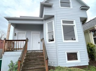 3527-3529 SE Belmont St #3527, Portland, OR 97214
