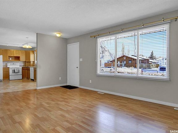 3rd image of 51 Clarke St
