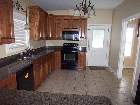 5th image of 325 Inglewood Way