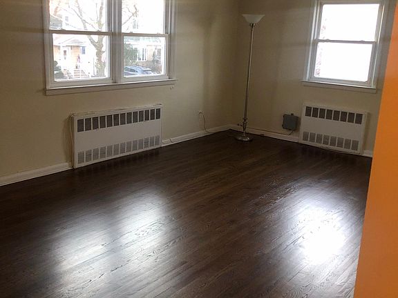 4th image of 163 Peter Ave