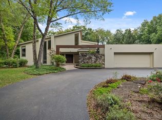 43W559 Tall Oaks Trl, Elburn, IL 60119