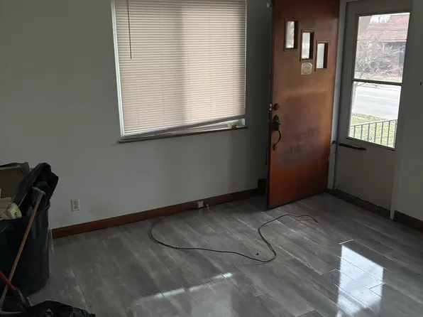 211-213 S Wayne Ave, Cincinnati, OH 45215