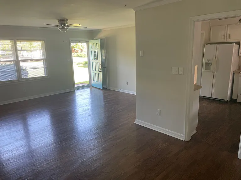 224 Wood Dale Dr — Photo 4
