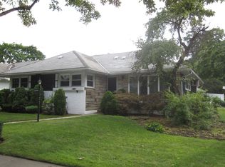 7304 196th Pl, Fresh Meadows, NY 11366