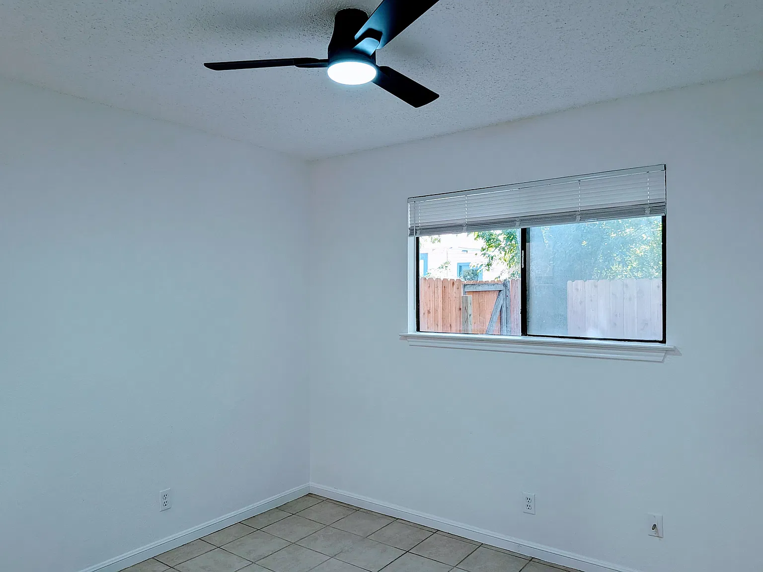 2 bed, 1.0 bath, 715 sqft, $1,649 — Photo 4