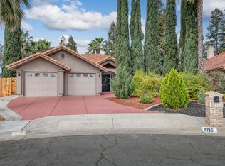 8135 N Yorktown Dr, Fresno, CA