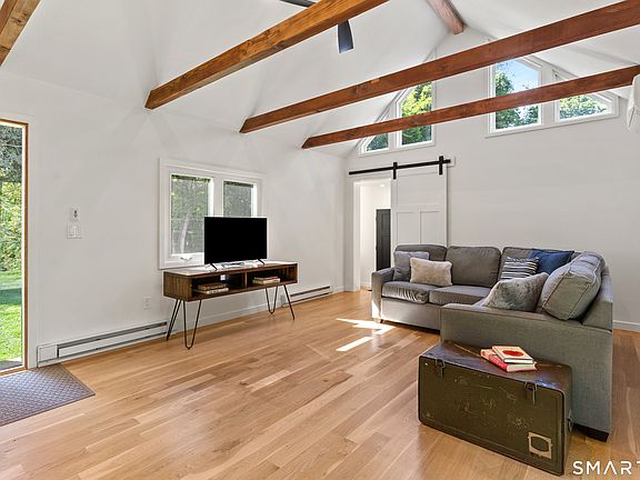 5th image of 137 Flat Meadow Road