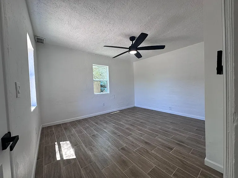 2614 N Balboa Ave #2 — Photo 6