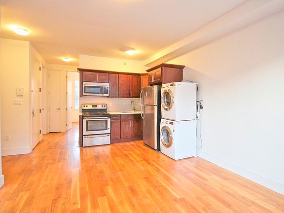 2nd image of 33 Meserole St #101A