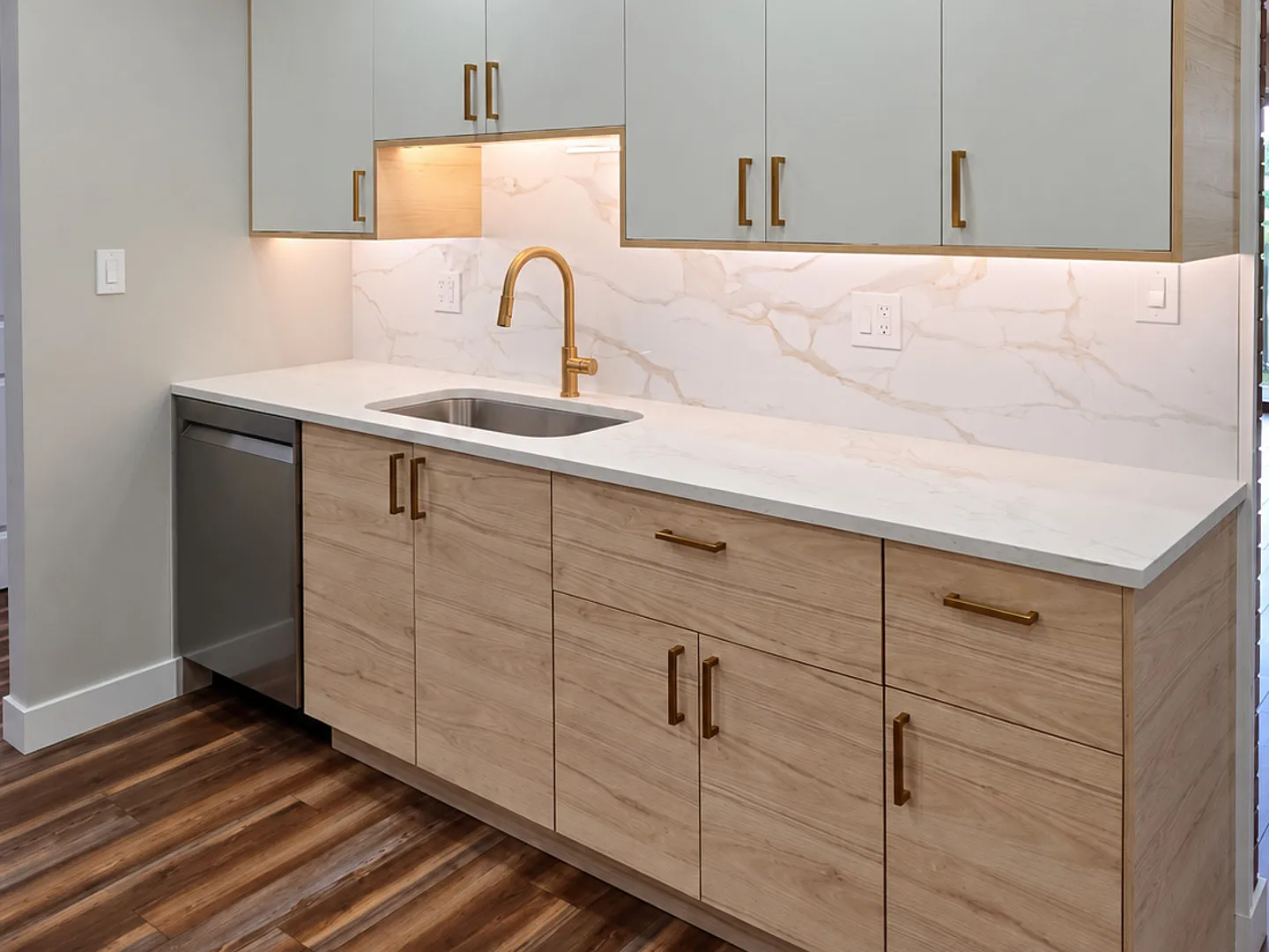 1 bed, 950 sqft, $1,800 — Photo 2