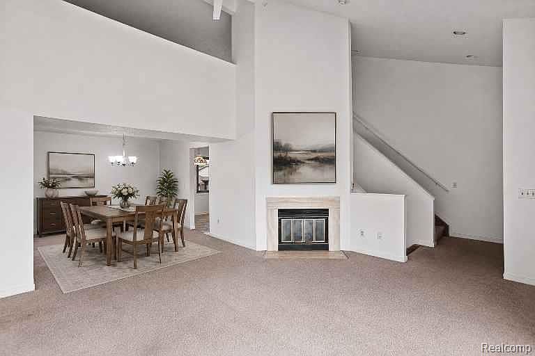 7147 Elmhurst, photo 5