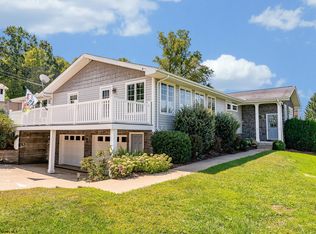 203 Foothills Ln, Morgantown, WV 26508