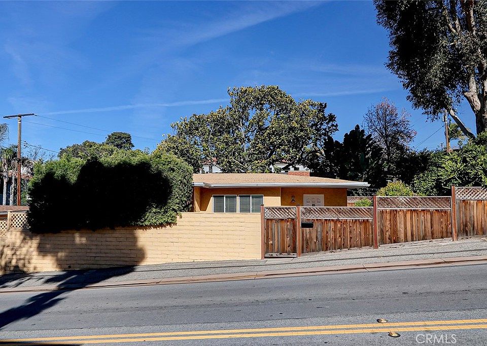 1st image of 2501 Elm Ave