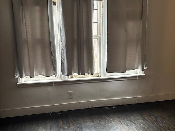 4th image of 6058 Harrell St