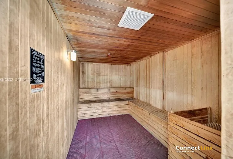 401 SW 4th Ave — Photo 15