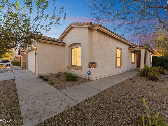 3rd image of 2949 W KRISTINA Avenue