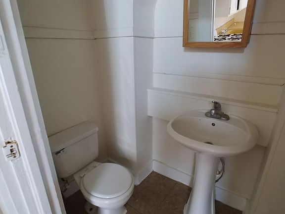 4th image of 1214 Columbia St APT 5