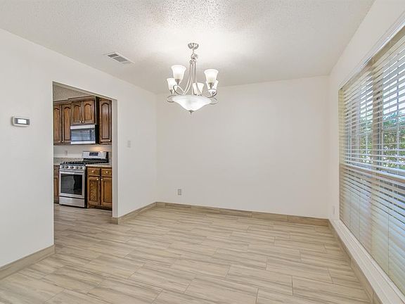 4th image of 202 Jacob Dr