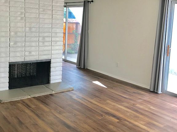 Open Floor Plan (With 2 Large Sliding Glass Doors)