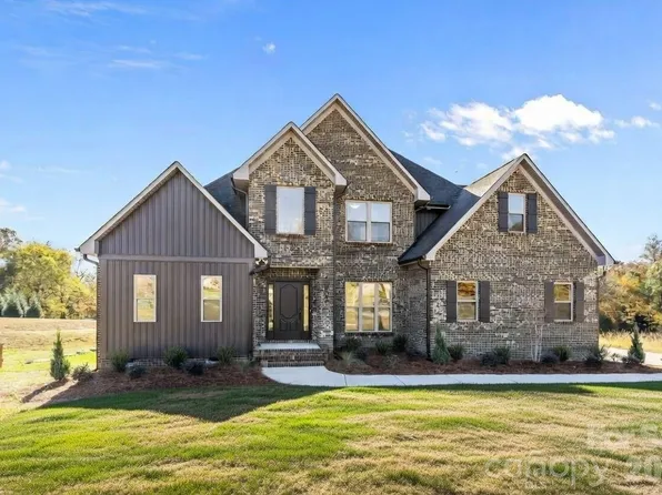 2003 Duntov Dr, Monroe, NC 28110