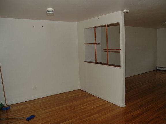 3rd image of 2739 Matthews Ave