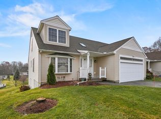 71 Hillside Village Dr UNIT 71, West Boylston, MA 01583