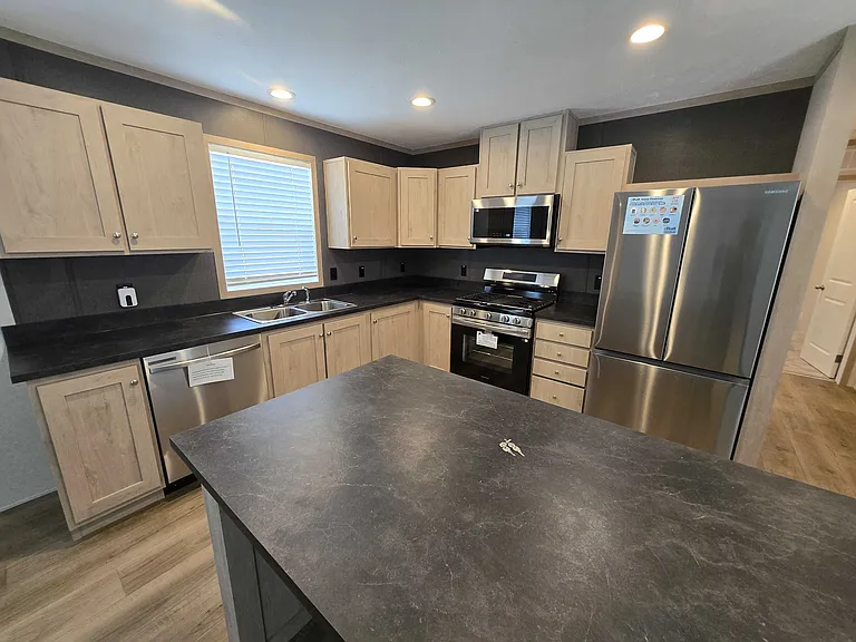 29800 Guilford Cir #288 — Photo 6