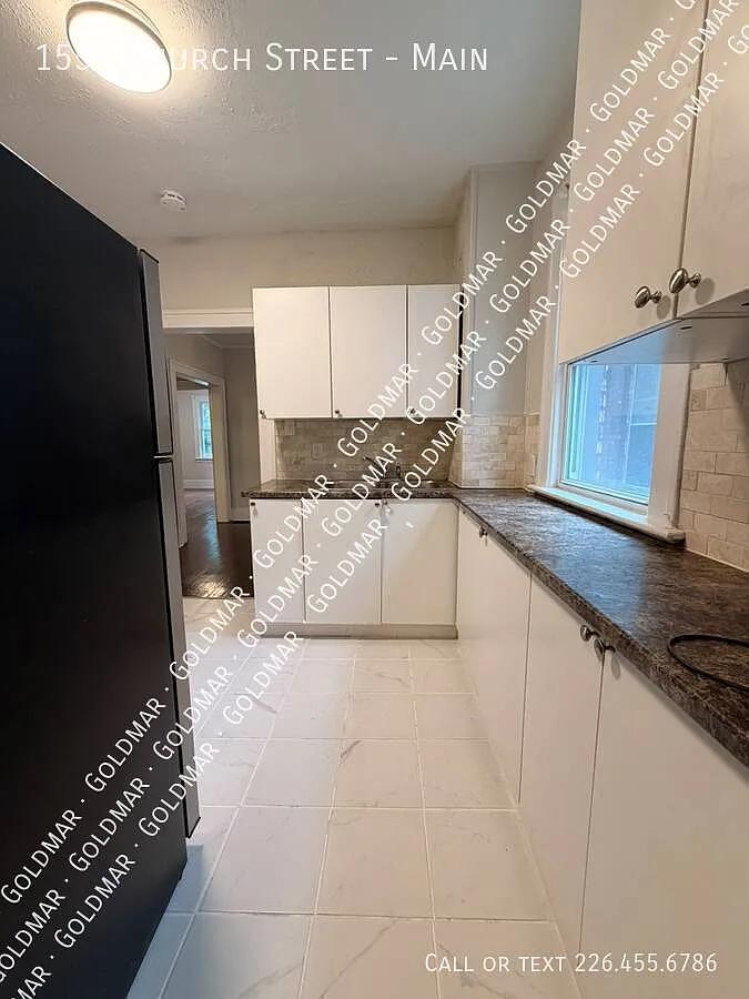 All Inclusive - main floor of house - Available now! — Photo 3
