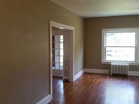 3rd image of 3244 Hyde Park Ave