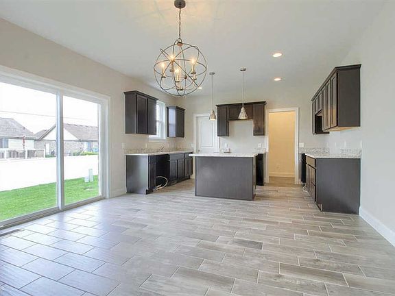 5th image of 47631 Viola Ln #2